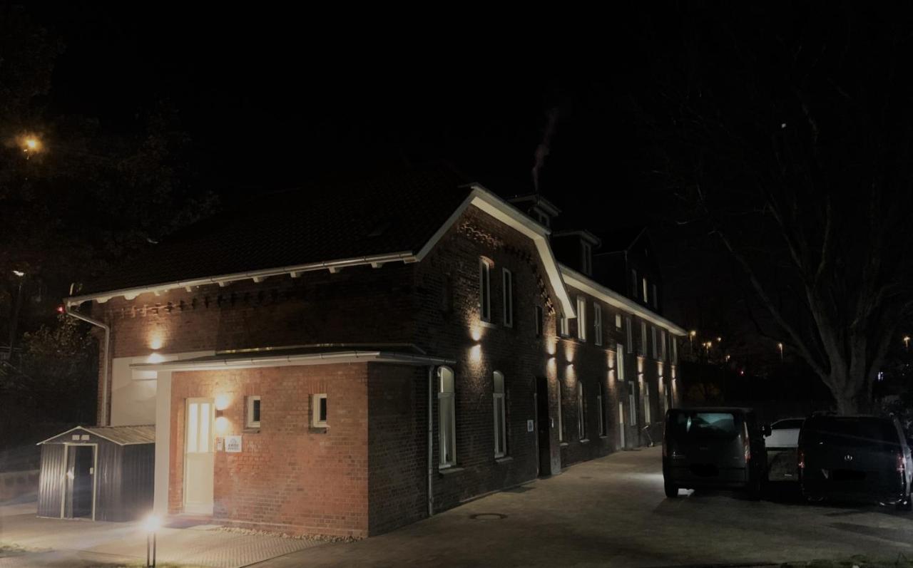 Ahoi Hostel Hamburg-Harburg Exteriör bild